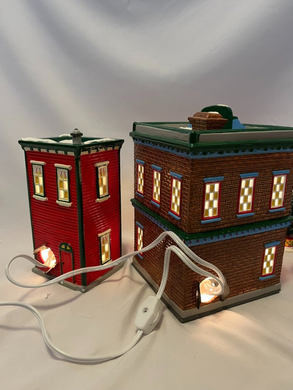 Department 56 Snow Village – “Saturday Morning Downtown” - Picture 12 of 17